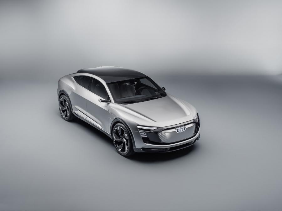 Audi e-tron Sportback Concept 2017 года  (фото 3 из 35)